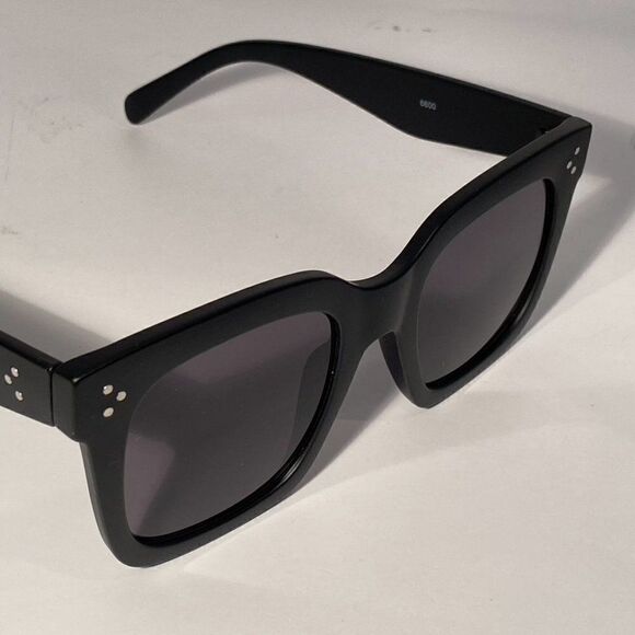 0630 Matt Black Oversized Square Sunglasses UV400 New